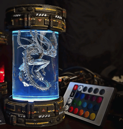Xenomorph Cryo-Tube Lamp - Image 2