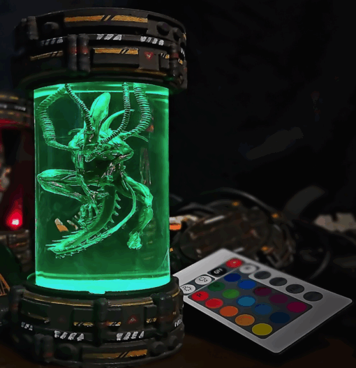 Xenomorph Cryo-Tube Lamp - Image 3