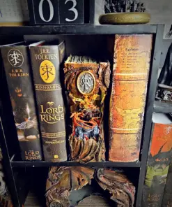 Alternative view of Balrog Book Nook - The Lord of the Rings