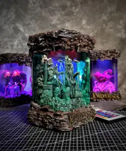 Alternative view of Dwarven King - The Lord of the Rings Lamp
