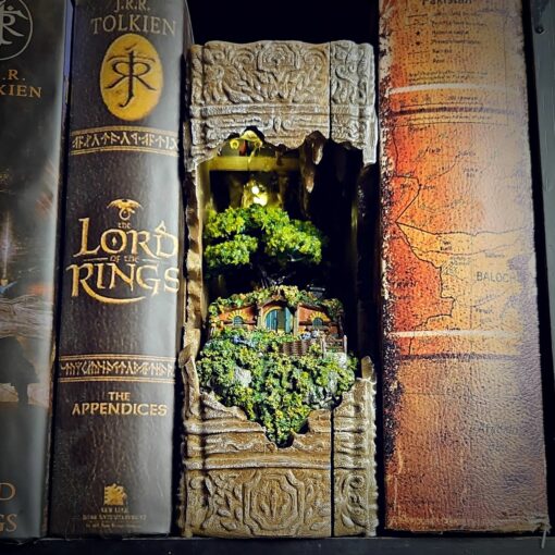 Hobbit Book Nook - The Lord of the Rings - Image 2