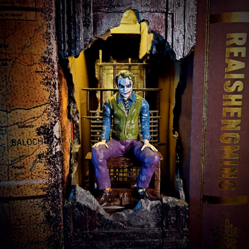 Joker Book Nook - The Dark Knight Prison Scene - Image 10