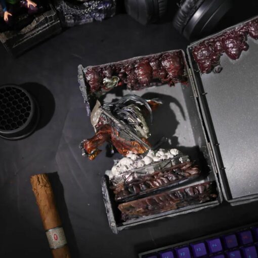 Predator Book Nook - Predator Alien - Image 3