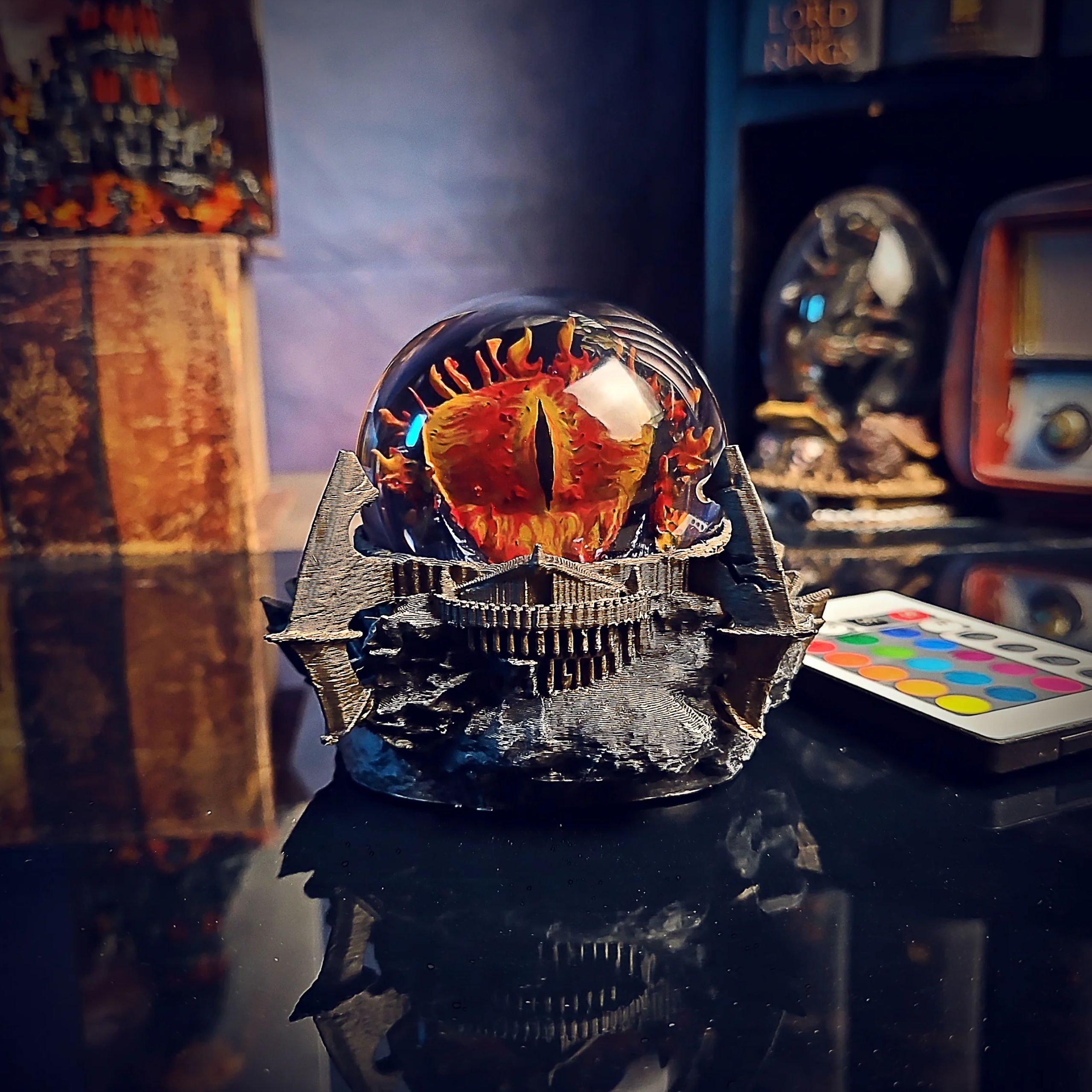 Infernal Eye Orb - The Lord of the Rings Lamp