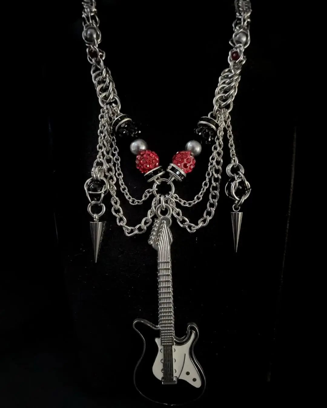 Gothic Guitar Chain Necklace – Rock Punk Chainmail Statement Jewelry