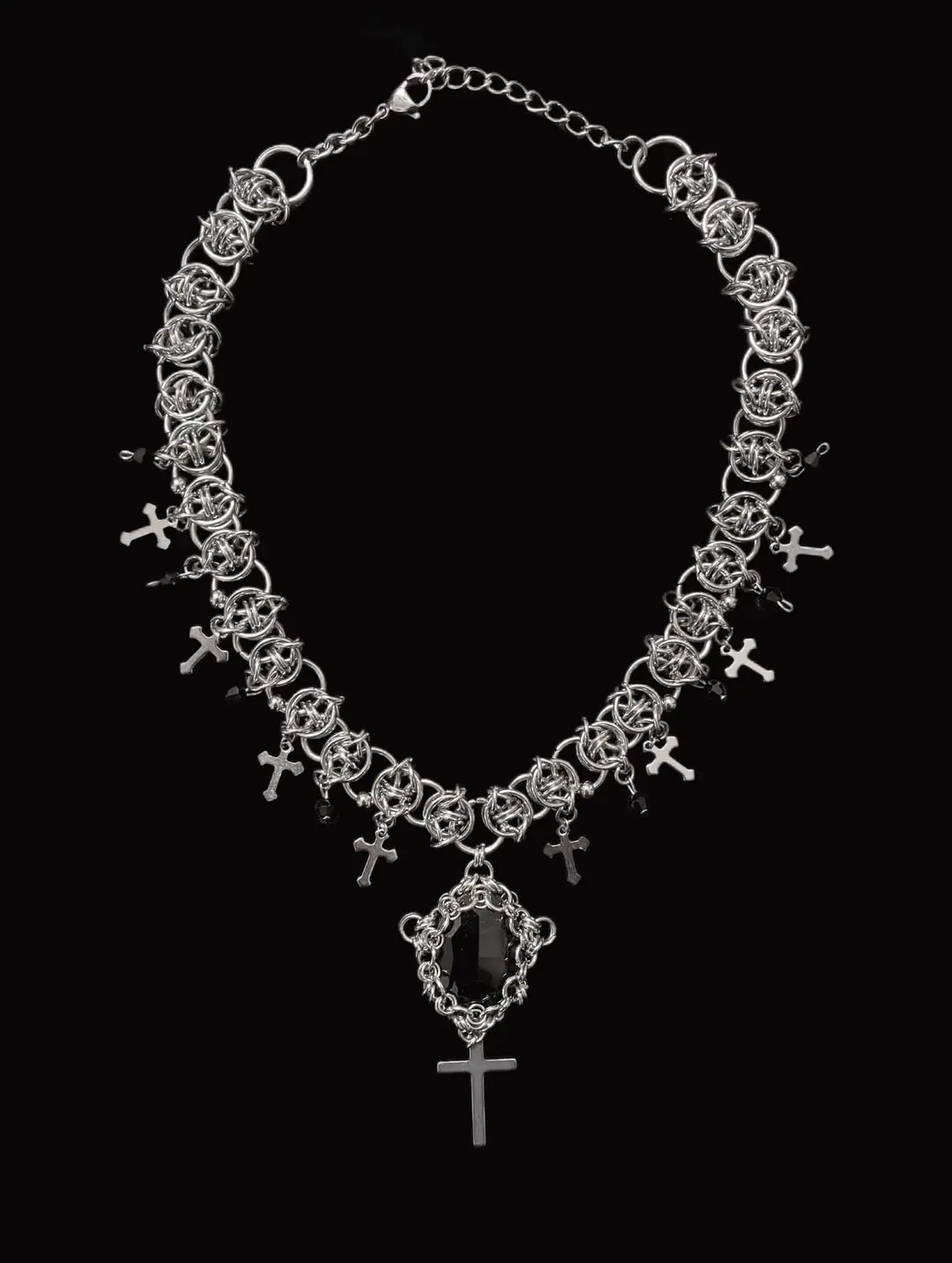 Obsidian Emblem Chainmail Necklace