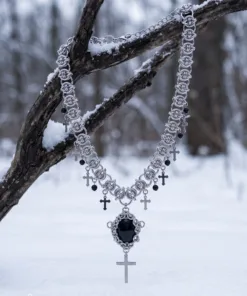 Obsidian Emblem Chainmail Necklace - Image 5