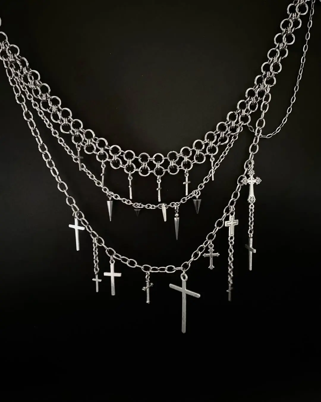 Grim Relic Layered Chainmail Necklace - Image 5