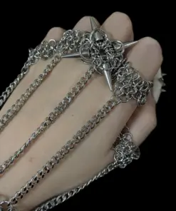 Gothic Spike Chainmail Hand Harness with Finger Chains & Pendant - Image 3