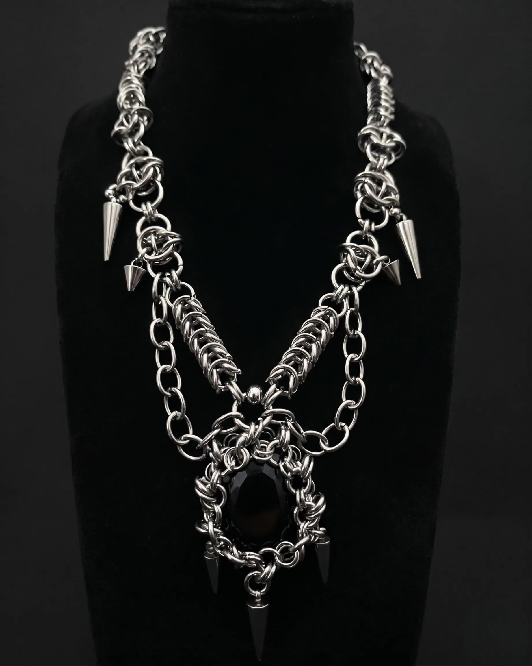 Nocturne Black Stone Spiked Chainmail Necklace