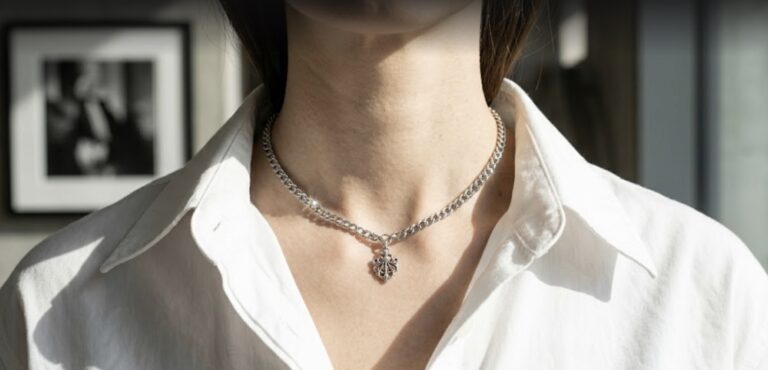 Chunky Silver Necklaces: How to Wear Statement Jewellery Without Overdoing It